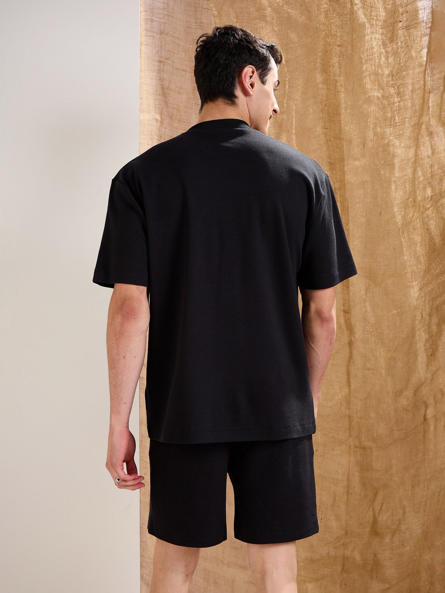 Men Black Waffle Front Pocket Oversize T-Shirt