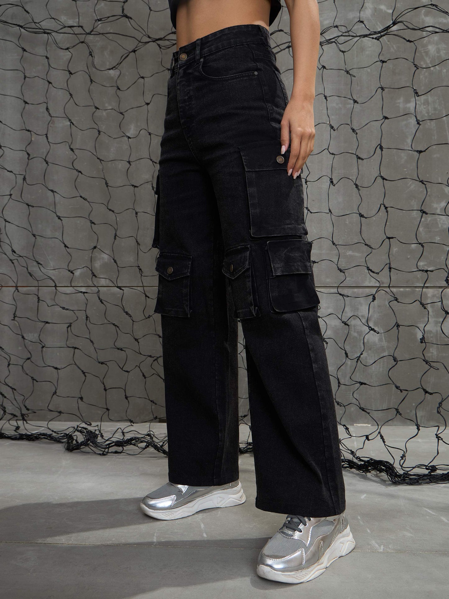 Women Black Washed Denim Multi Pockets Cargo Jeans