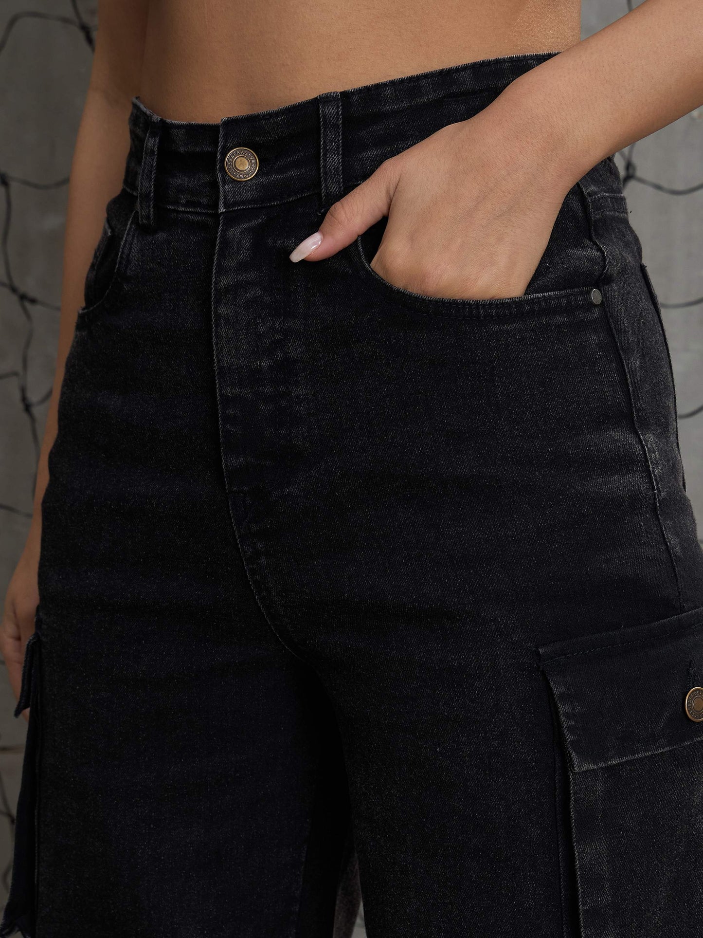 Women Black Washed Denim Multi Pockets Cargo Jeans