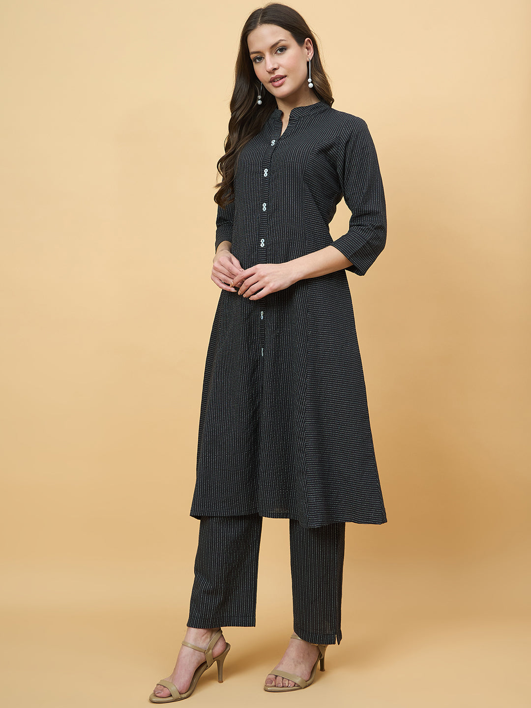 Cotton Thread Work Mandarin Collar Kurta With Pant