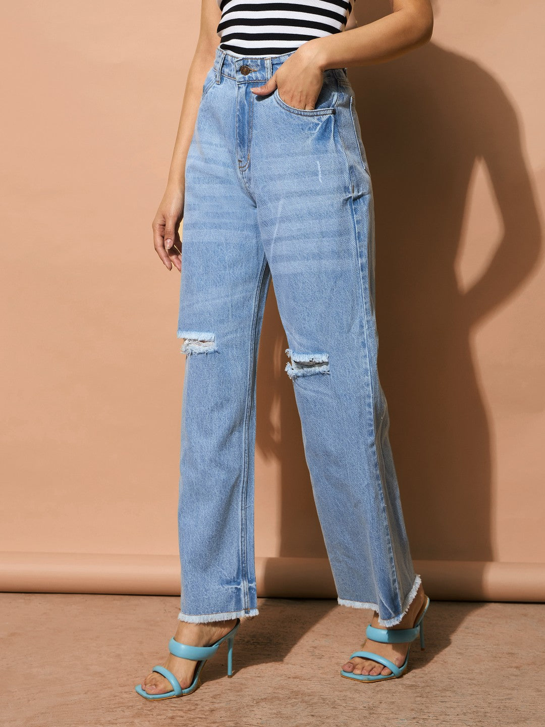 Women Light Blue Distressed Slashed Knee Frayed Jeans