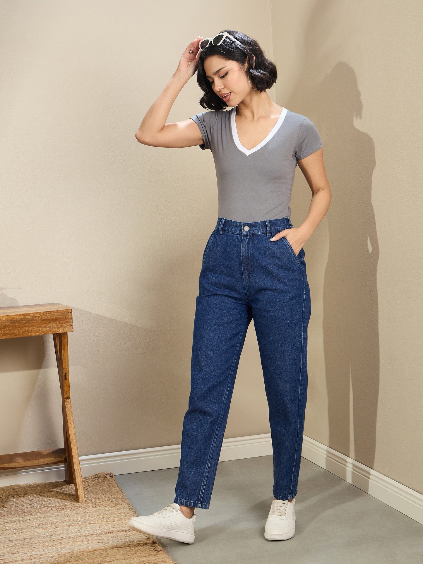Women Navy Blue Washed Tapered Jeans